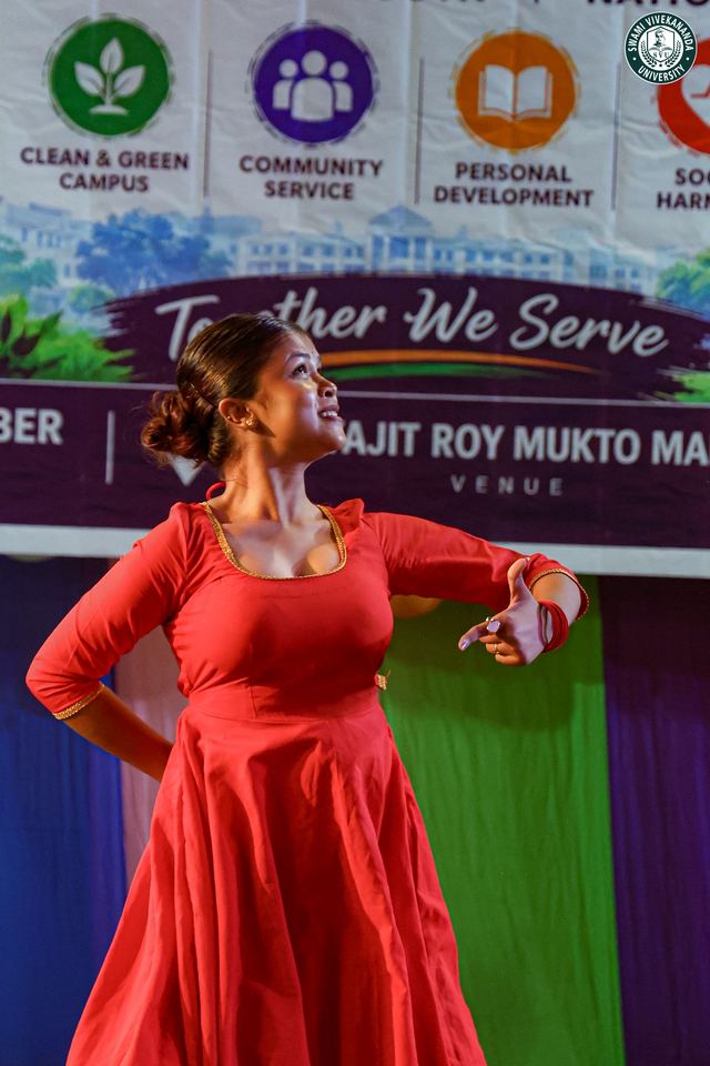 A student performing on the Satyajit Roy Mukto Manche stage