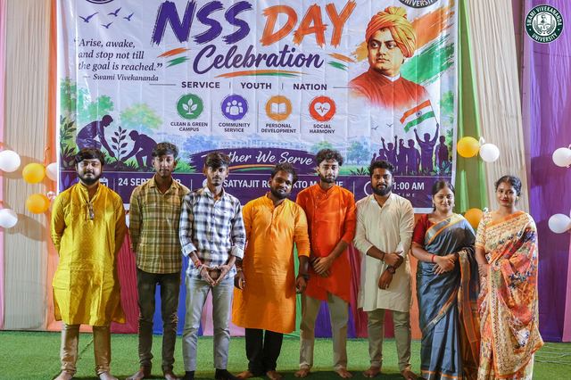 Students and staff together after the NSS Day performances